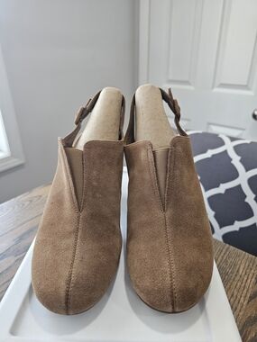 AEROSOLES Taupe Suede Slingback Mules